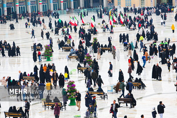 حال و هوای بارانی مسجد جمکران در نیمه شعبان