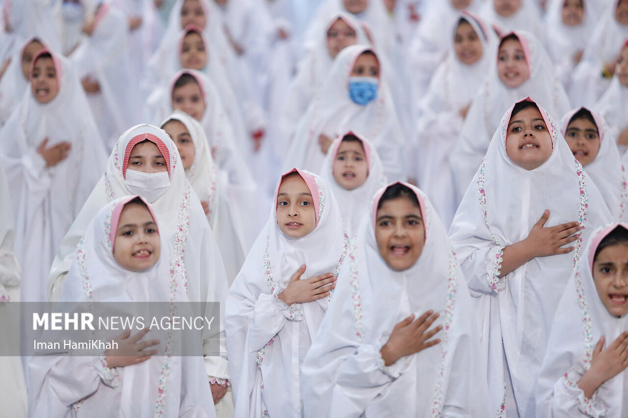 آیین جشن تکلیف فرشته ها در همدان