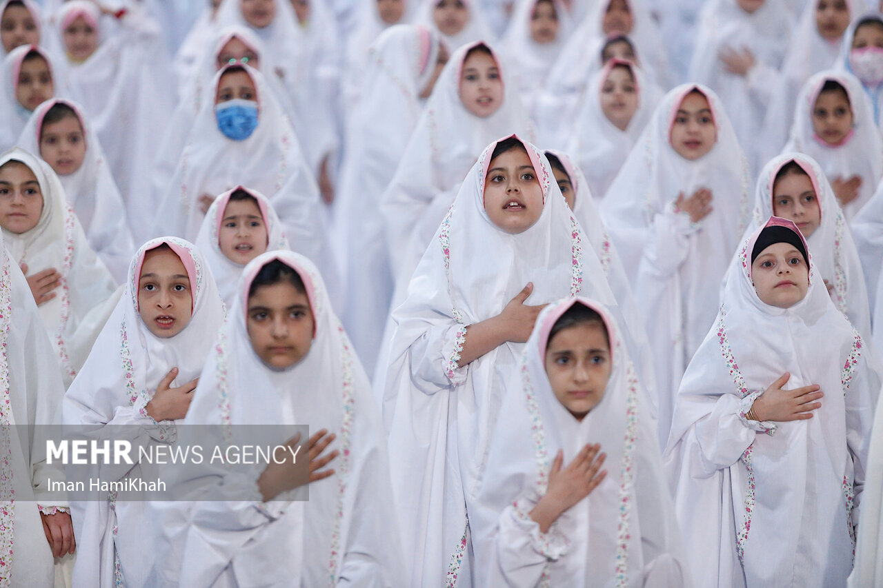 آیین جشن تکلیف فرشته ها در همدان