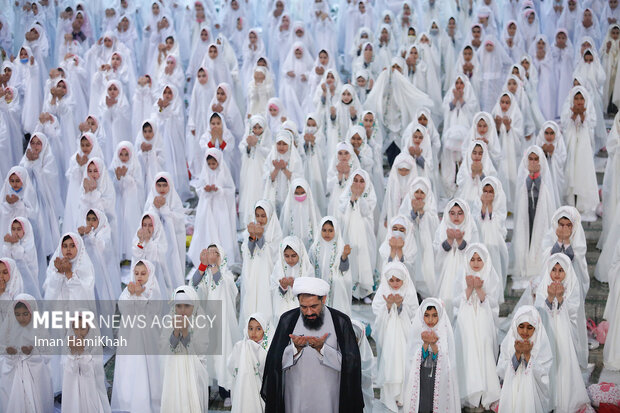 آیین جشن تکلیف فرشته ها در همدان