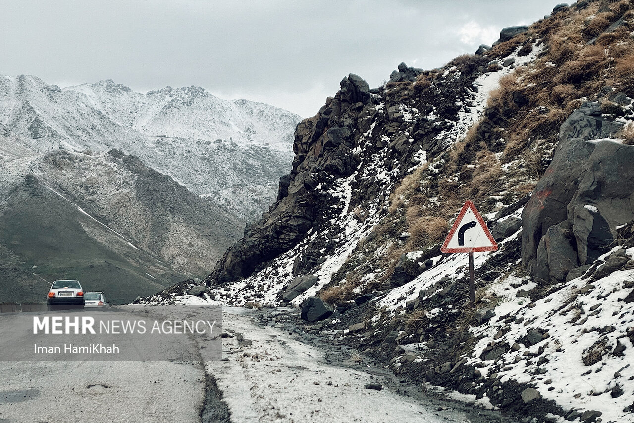 بارش برف بهاری در تاریک دره ی همدان