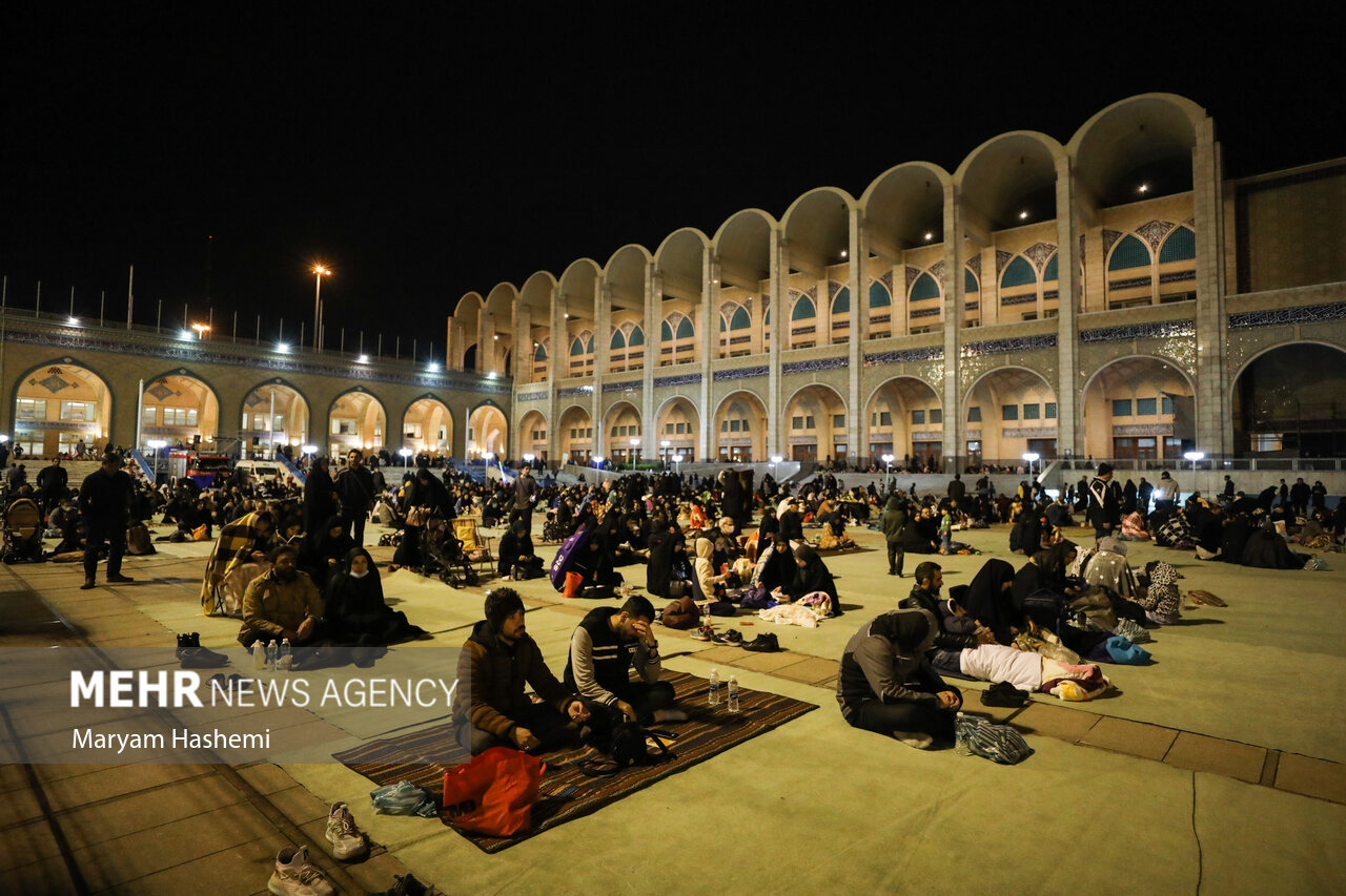 مراسم احیای شب بیست و سوم ماه رمضان با حضور پرشور مردم در مصلی تهران شامگاه ۲۵ فروردین ماه ۱۴۰۲ برگزار شد