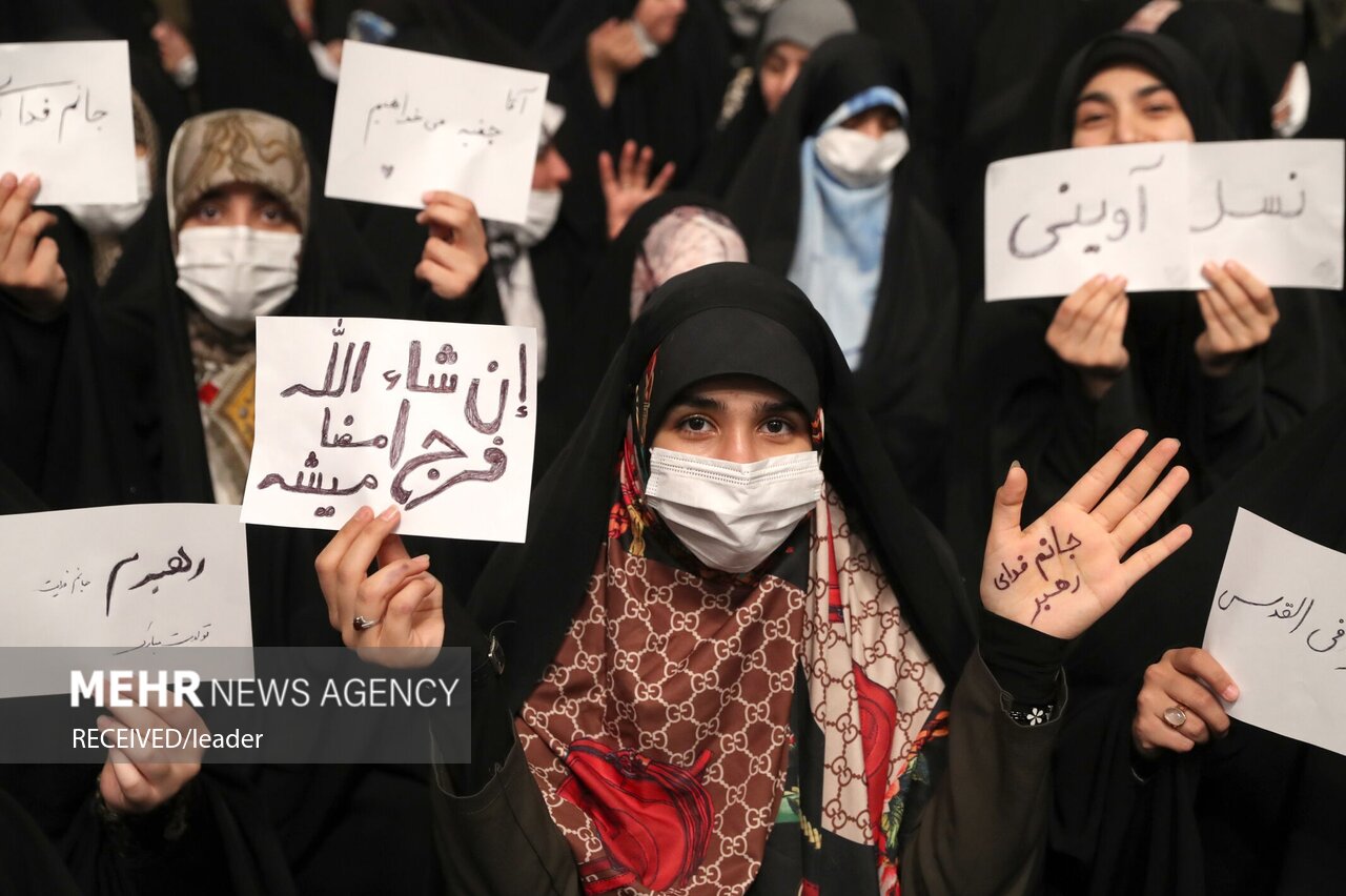 جمعی از دانشجویان و نمایندگان تشکل‌های دانشجویی عصر امروز سه‌شنبه ۲۹ فروردین ۱۴۰۲ با رهبر معظم انقلاب اسلامی دیدار کردند