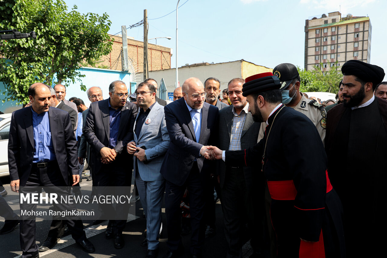 محمدباقر قالیباف رئیس مجلس شورای اسلامی در مراسم تشییع پیکر مطهر شهید آشوری «جانی بت اوشانا» حضور دارد