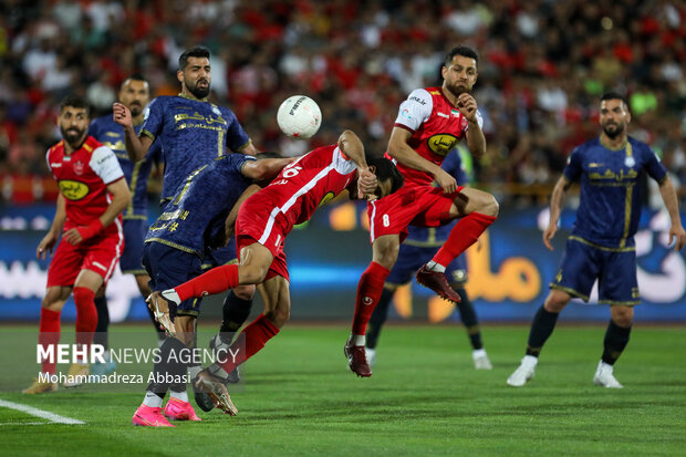 دیدار تیم‌های فوتبال پرسپولیس تهران و گل گهر سیرجان در مرحله یک چهارم نهایی جام حذفی ایران با برتری دو بر یک به سود تیم فوتبال پرسپولیس تهران در ورزشگاه آزادی تهران به پایان رسید.