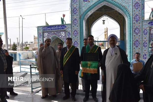 مراسم استقبال از پرچم متبرک بارگاه مطهر حضرت معصومه (س) در گلزار شهدای زاهدان