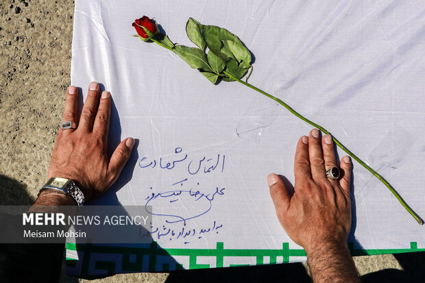 ورود پیکر ۱۸ شهید دفاع مقدس به کشور از مرز شلمچه