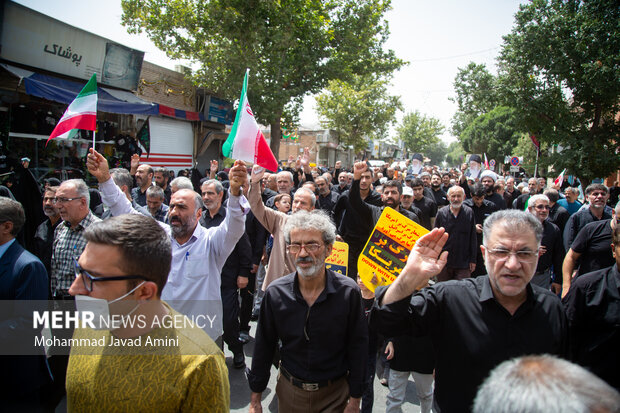 راهپیمایی مردم قزوین در محکومیت اهانت به قرآن کریم