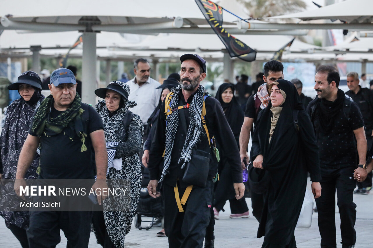 تردد روان «زائران اربعین» در مرز مهران