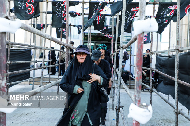 تردد روان «زائران اربعین» در مرز مهران