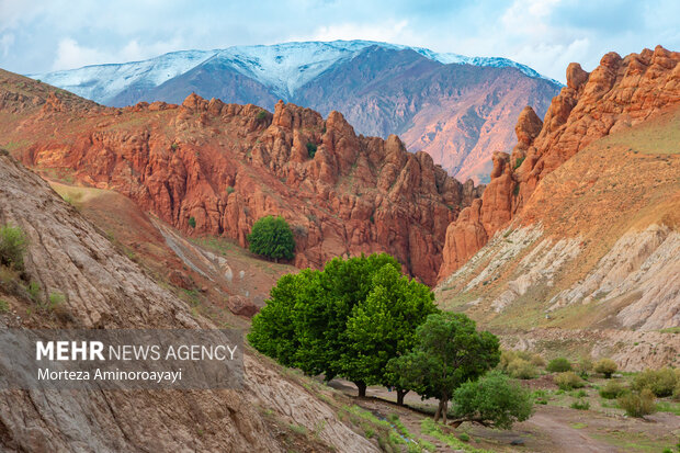 طبیعت هفت غار نیشابور