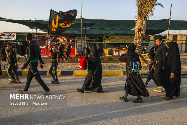 عشق حسین (ع) کوچیک و بزرگ نداره