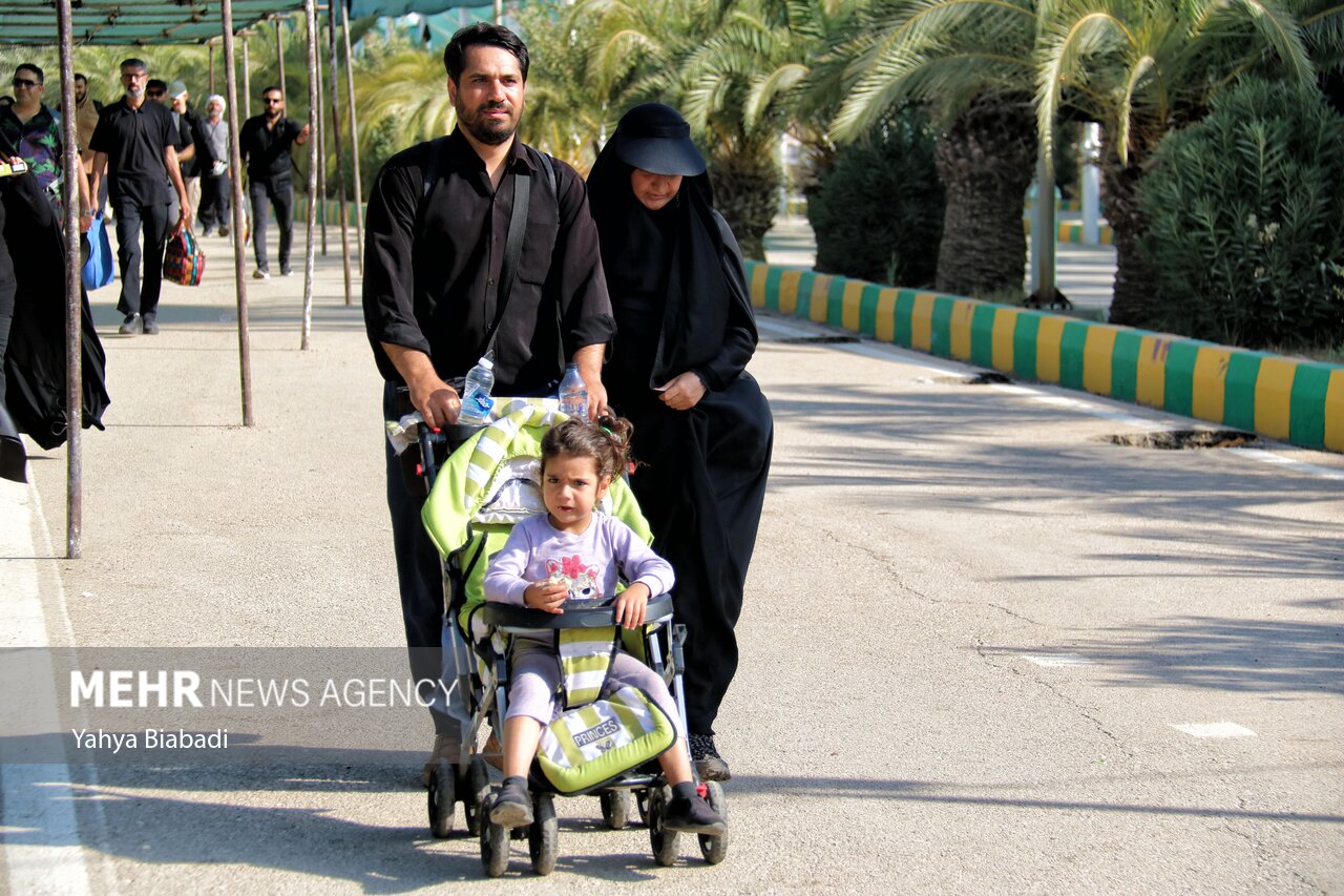 نوجوانان «دهه هشتادی» و «دهه نودی» در راه اربعین