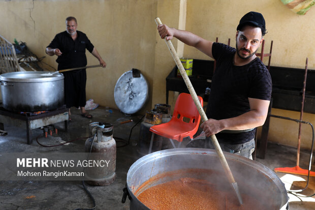 موکب‌های حسینی در تمام مسیرهای منتهی به کربلای معلی در حال پذیرایی از زائران حسینی هستند