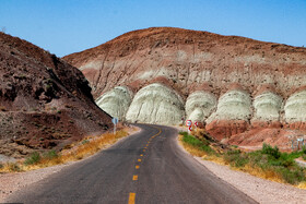 کوه‌های رنگین کمانی زنجان