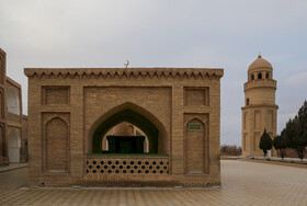 آرامگاه «خواجه یوسف همدانی» دانشمند و عارف نامدار اسلامی در مجموعه باستانی و تاریخی مرو قدیم در جنوب ترکمنستان واقع شده است